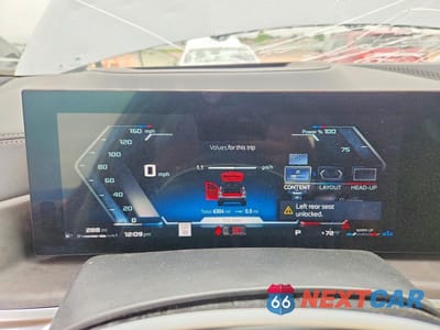 Zdjęcie 9 z 13 samochodu: 2026 BMW X7 M60I VIN:5UX33EM03T9098418 - miniatura