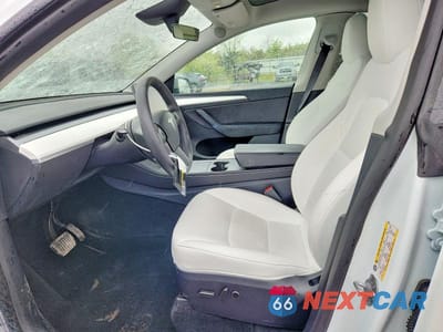 Zdjęcie 7 z 12 samochodu: 2025 TESLA MODEL Y VIN:7SAYGDEE9SF223011 - miniatura