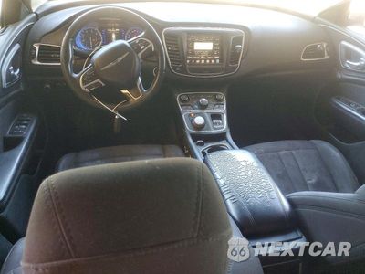 Zdjęcie 8 z 12 samochodu: 2015 CHRYSLER 200 LIMITED VIN:1C3CCCAB8FN642486 - miniatura