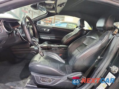 Zdjęcie 7 z 13 samochodu: 2019 FORD MUSTANG VIN:1FATP8UH5K5204537 - miniatura