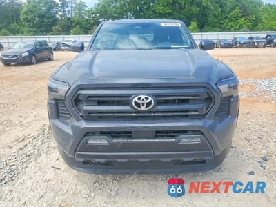 Piąte zdjęcie samochodu w środku: 2025 TOYOTA TACOMA SR5 VIN:3TMLB5JN1SM128990 - miniatura