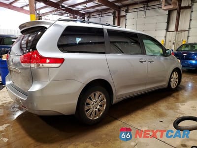 Trzecie zdjęcie samochodu z tyłu: 2011 TOYOTA SIENNA XLE 7-PASSENGER VIN:5TDDK3DC3BS010555 - miniatura