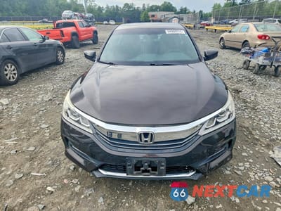 Piąte zdjęcie samochodu w środku: 2016 HONDA ACCORD LX VIN:1HGCR2F35GA236276 - miniatura