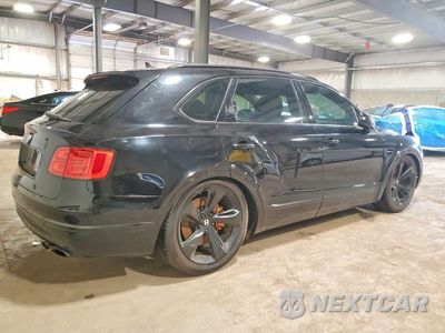 Trzecie zdjęcie samochodu z tyłu: 2019 BENTLEY BENTAYGA VIN:SJAAM2ZV8KC025637 - miniatura