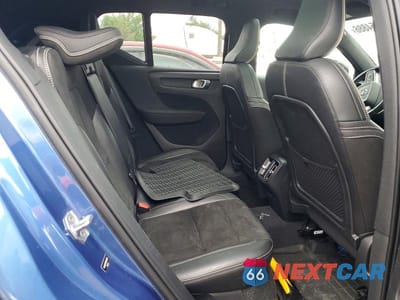 Zdjęcie 11 z 13 samochodu: 2021 VOLVO XC40 T5 R-DESIGN VIN:YV4162UM7M2465605 - miniatura