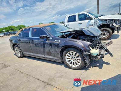 Czwarte zdjęcie samochodu z boku: 2013 CHRYSLER 300 VIN:2C3CCAAG6DH703467 - miniatura