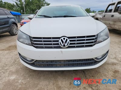 Piąte zdjęcie samochodu w środku: 2012 VOLKSWAGEN PASSAT SE VIN:1VWBN7A39CC036457 - miniatura