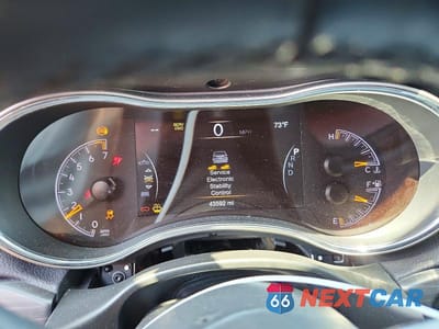 Zdjęcie 9 z 13 samochodu: 2021 JEEP GRAND CHEROKEE LIMITED VIN:1C4RJFBG4MC525553 - miniatura