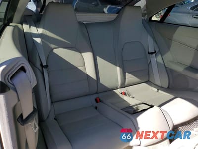 Zdjęcie 10 z 12 samochodu: 2013 MERCEDES-BENZ E 350 VIN:WDDKJ5KB3DF219058 - miniatura