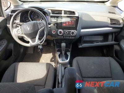 Zdjęcie 8 z 14 samochodu: 2017 HONDA FIT EX VIN:JHMGK5H77HS013348 - miniatura