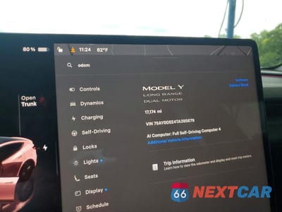 Zdjęcie 9 z 12 samochodu: 2026 TESLA MODEL Y VIN:7SAYGDEE4TA395879 - miniatura
