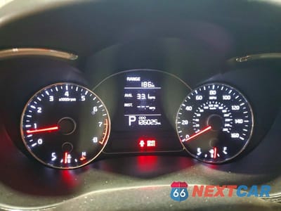 Zdjęcie 9 z 12 samochodu: 2016 KIA FORTE LX VIN:KNAFK4A69G5540049 - miniatura