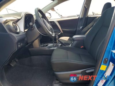Zdjęcie 7 z 13 samochodu: 2018 TOYOTA RAV4 LE VIN:JTMZFREV4JJ753265 - miniatura