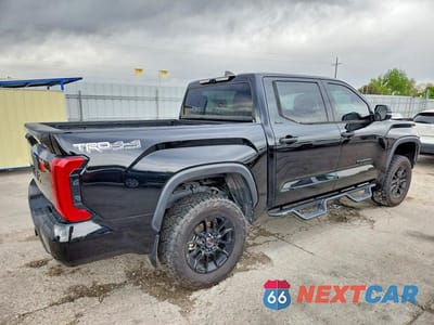 Trzecie zdjęcie samochodu z tyłu: 2023 TOYOTA TUNDRA CREWMAX LIMITED VIN:5TFJA5DB5PX110070 - miniatura