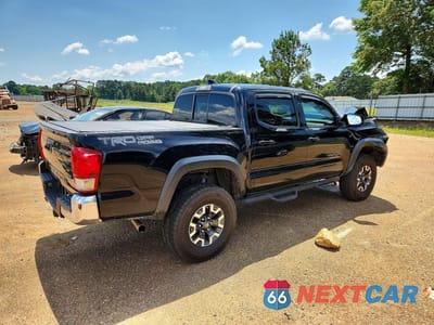 Trzecie zdjęcie samochodu z tyłu: 2016 TOYOTA TACOMA TRD OFF-ROAD VIN:5TFAZ5CN4GX020039 - miniatura