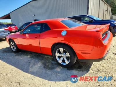 Drugie zdjęcie samochodu z przodu: 2018 DODGE CHALLENGER SXT VIN:2C3CDZAG0JH242175 - miniatura