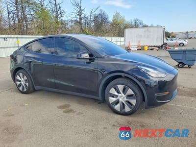 Czwarte zdjęcie samochodu z boku: 2024 TESLA MODEL Y VIN:7SAYGAEE4RF009102 - miniatura