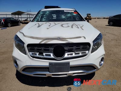 Piąte zdjęcie samochodu w środku: 2018 MERCEDES-BENZ GLA 250 VIN:WDCTG4EB2JJ519504 - miniatura