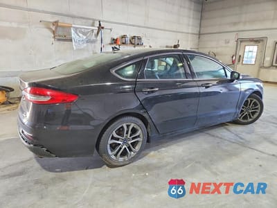 Trzecie zdjęcie samochodu z tyłu: 2019 FORD FUSION SEL VIN:3FA6P0CD9KR215227 - miniatura