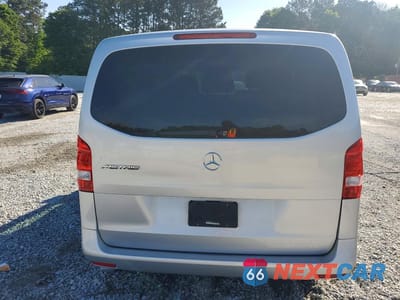 Zdjęcie 6 z 13 samochodu: 2017 MERCEDES-BENZ METRIS VIN:WD4PG2EE5H3302314 - miniatura