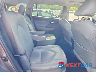 Zdjęcie 10 z 12 samochodu: 2020 TOYOTA HIGHLANDER XLE VIN:5TDHZRBH2LS508889 - miniatura