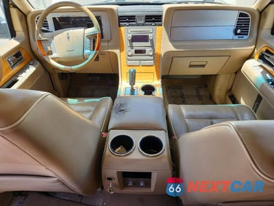 Zdjęcie 8 z 14 samochodu: 2007 LINCOLN NAVIGATOR VIN:5LMFU27547LJ24026 - miniatura