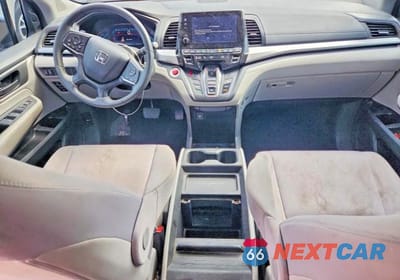 Zdjęcie 8 z 13 samochodu: 2018 HONDA ODYSSEY EX VIN:5FNRL6H5XJB076930 - miniatura