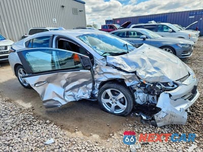 Czwarte zdjęcie samochodu z boku: 2017 CHEVROLET VOLT LT VIN:1G1RA6S57HU110461 - miniatura