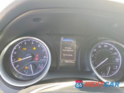 Zdjęcie 9 z 12 samochodu: 2018 TOYOTA CAMRY L VIN:4T1B11HK8JU561702 - miniatura