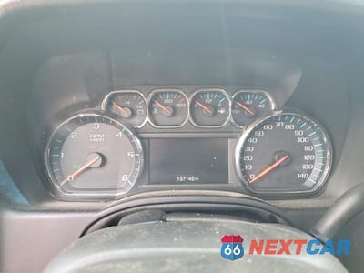 Zdjęcie 9 z 13 samochodu: 2016 CHEVROLET SUBURBAN C1500 LT VIN:1GNSCHKC9GR111780 - miniatura