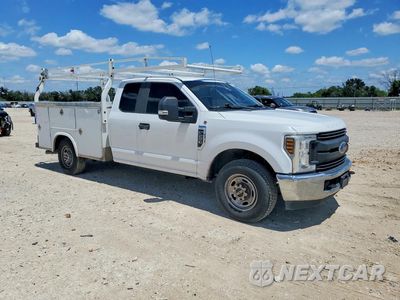 Czwarte zdjęcie samochodu z boku: 2019 FORD F250 SUPER DUTY VIN:1FT7X2A67KED14971 - miniatura