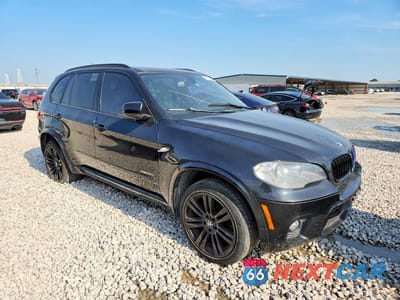 Czwarte zdjęcie samochodu z boku: 2013 BMW X5 XDRIVE35I VIN:5UXZV4C57D0E14665 - miniatura