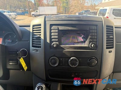Zdjęcie 9 z 11 samochodu: 2017 MERCEDES-BENZ SPRINTER 2500 VIN:WD3PE7CD0HP545863 - miniatura