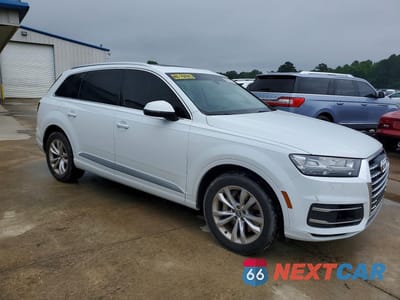 Czwarte zdjęcie samochodu z boku: 2018 AUDI Q7 PREMIUM PLUS VIN:WA1LAAF78JD016682 - miniatura