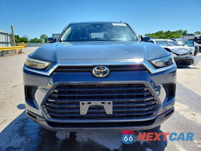 Piąte zdjęcie samochodu w środku: 2024 TOYOTA GRAND HIGHLANDER XLE VIN:5TDAAAA58RS017415 - miniatura