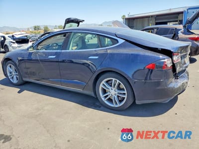 Drugie zdjęcie samochodu z przodu: 2013 TESLA MODEL S VIN:5YJSA1AG9DFP04681 - miniatura