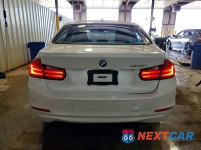 Zdjęcie 6 z 12 samochodu: 2015 BMW 320 I VIN:WBA3B1G54FNT02298 - miniatura