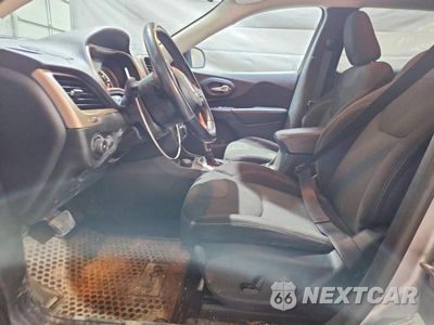 Zdjęcie 7 z 13 samochodu: 2016 JEEP CHEROKEE LATITUDE VIN:1C4PJMCS7GW139999 - miniatura