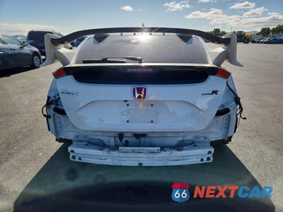 Zdjęcie 6 z 12 samochodu: 2018 HONDA CIVIC TYPE-R TOURING VIN:SHHFK8G72JU204144 - miniatura