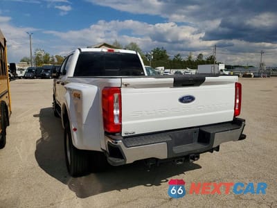 Trzecie zdjęcie samochodu z tyłu: 2023 FORD F350 SUPER DUTY VIN:1FT8W3DT6PED79283 - miniatura