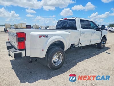 Trzecie zdjęcie samochodu z tyłu: 2026 FORD F350 SUPER DUTY VIN:1FT8W3DM3TED33011 - miniatura