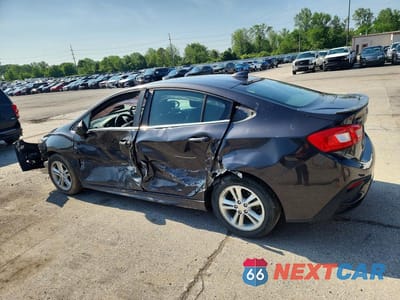 Drugie zdjęcie samochodu z przodu: 2016 CHEVROLET CRUZE LT VIN:1G1BE5SM2G7293403 - miniatura
