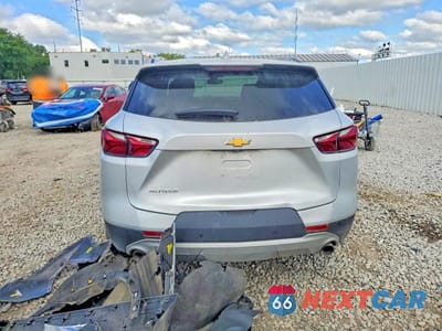 Zdjęcie 6 z 14 samochodu: 2021 CHEVROLET BLAZER 2LT VIN:3GNKBCRS8MS550450 - miniatura