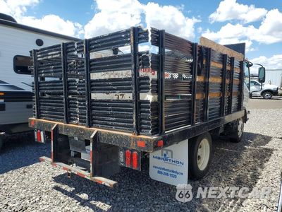 Trzecie zdjęcie samochodu z tyłu: 2019 ISUZU NPR HD VIN:54DC4W1BXKS814342 - miniatura