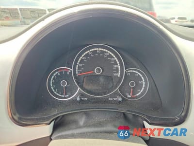 Zdjęcie 9 z 12 samochodu: 2015 VOLKSWAGEN BEETLE 1.8T VIN:3VWF17AT9FM655270 - miniatura