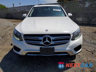 Piąte zdjęcie samochodu w środku: 2017 MERCEDES-BENZ GLC 300 VIN:WDC0G4JB7HF202971 - miniatura