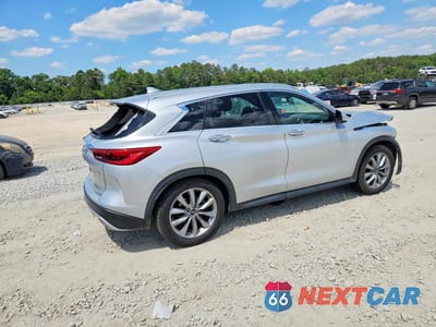Trzecie zdjęcie samochodu z tyłu: 2020 INFINITI QX50 LUXE VIN:3PCAJ5M18LF104713 - miniatura