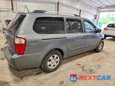 Trzecie zdjęcie samochodu z tyłu: 2009 KIA SEDONA LX VIN:KNDMB233996295431 - miniatura