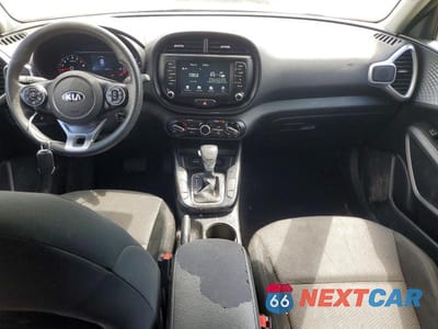 Zdjęcie 8 z 13 samochodu: 2021 KIA SOUL LX VIN:KNDJ23AU9M7757493 - miniatura
