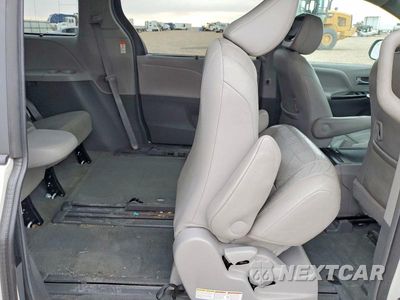 Zdjęcie 11 z 13 samochodu: 2015 TOYOTA SIENNA XLE 8-PASSENGER VIN:5TDYK3DC8FS686264 - miniatura